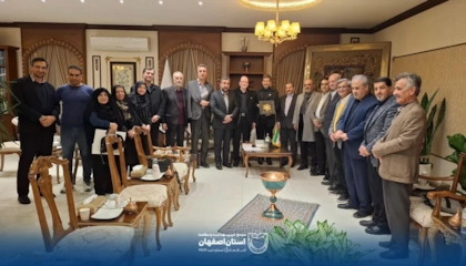 دیدار اعضاء هیئت مدیره مجمع خیرین بهداشت و سلامت استان اصفهان امام هادی (علیه السلام) با استاندار اصفهان جناب آقای دکتر جمالی نژاد
